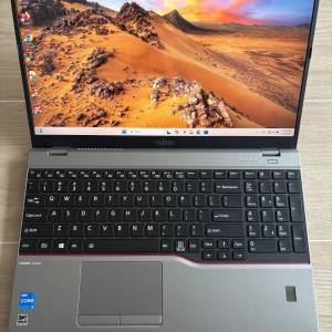 Fujitsu U7511 15.4 inch FHD laptop pc 11th gen