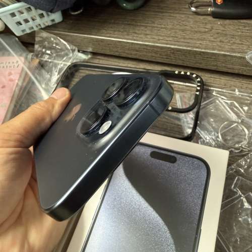 iPhone 15pro 256gb,港行雙卡極新，電池健康度88，完美冇花，所有原裝，所有功能正常...