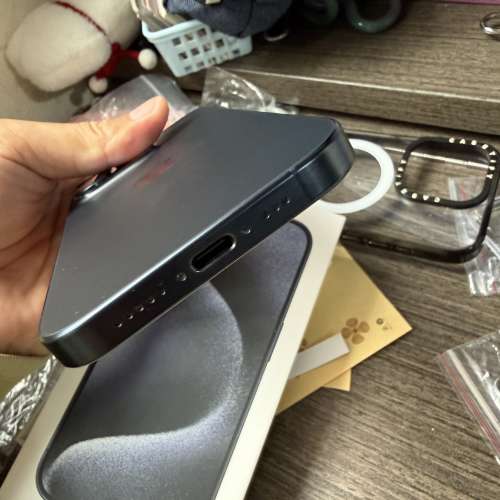 iPhone 15pro 256gb,港行雙卡極新，電池健康度88，完美冇花，所有原裝，所有功能正常...