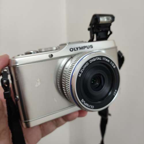 Olympus E-P3 連 17mm f2.8 (連1電 1充, Olympus 半皮套及相機帶