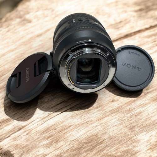 Sony FE 24-50mm F2.8 G 行貨25年10月SimCity購, 盒紙全齊，只用一次旅行，鏡身冇花...