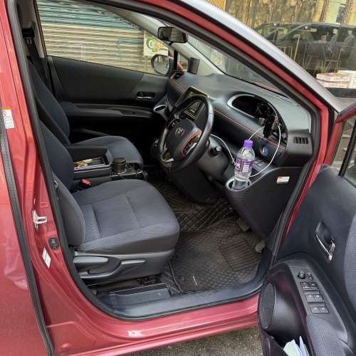 2015 Toyota sienta hybrid