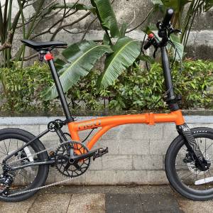 ((靚價橙色 同 限定櫻花粉色)) 2026 JAVA NEO 9速/12速電變 油剎桶軸 16吋349 碳叉...