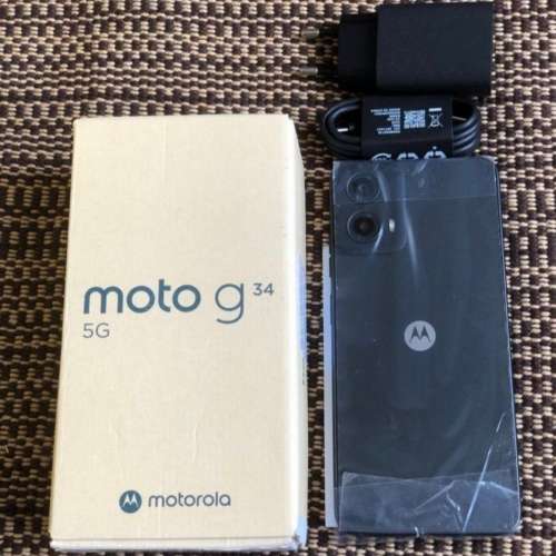 6.5" Moto G34 5G (Nano+e-SIM / Android 15 / 4+128GB / NFC)