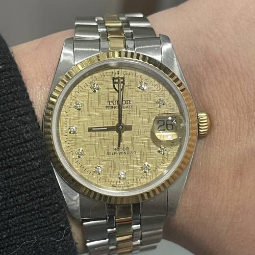 只賣1天 全香港最平😂 Tudor 74033 布紋面金鋼鑽石字 平X到笑🤣$9999 （今日賣唔到...