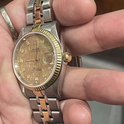 只賣1天 全香港最平😂 Tudor 74033 布紋面金鋼鑽石字 平X到笑🤣$9999 （今日賣唔到...