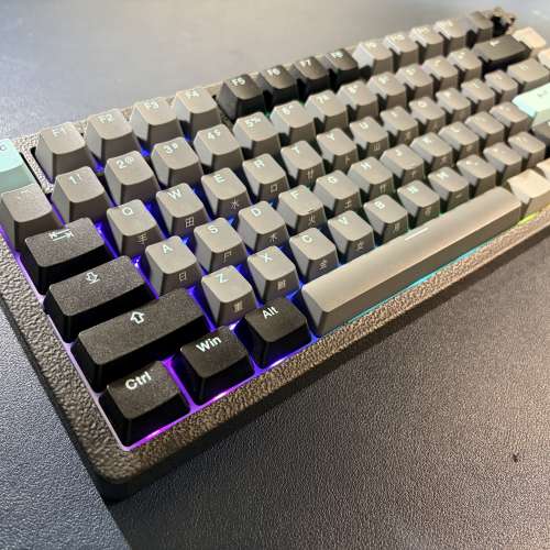 前行者 K75 RGB 全鋁金屬 隕石黑 無線 三模機械鍵盤 星矢軸 原廠高度 雙色PBT鍵帽 ...