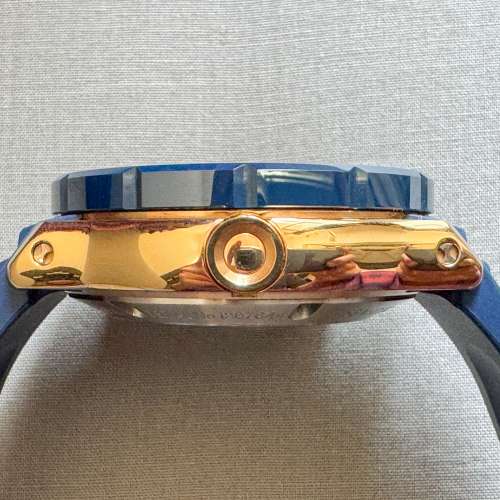 9成新 市場少有 現行型號 定價 JPY495,000 頂級旗艦型號 120響重厚感亮麗藍色陶瓷圈...