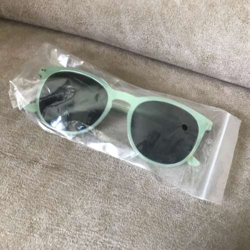 🕶️ Sunglasses GREEN NEW 全新 太陽眼鏡 墨鏡 粉綠 🕶️