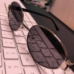 🕶️ Sunglasses SILVER NEW 全新 太陽眼鏡 墨鏡 銀色 🕶️
