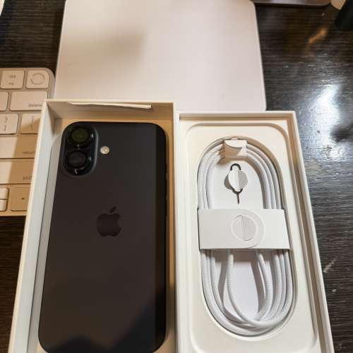 Apple iPhone 16 512gb 黑色港版行貨全套全新配件地鐵站交收