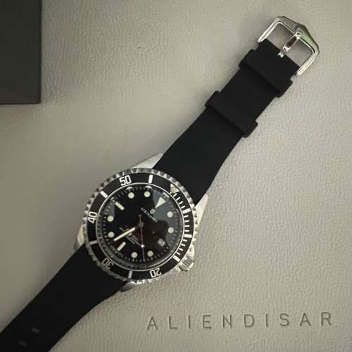 Steinhart ocean one red