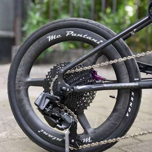 Mc Pantani 潘塔尼 Java Neo 專用16吋 三刀碳纖輪組 (另可定制顏色和20寸,價錢一樣)