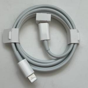 原裝 Apple type C to lighting cable