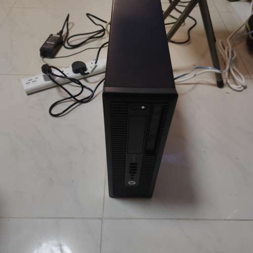 電腦一套加全新23寸芒出讓