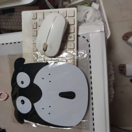 電腦一套加全新23寸芒出讓