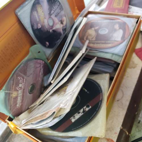 CD VCD 數十隻 清屋找到  沒有機播放  合用旺角道面交。