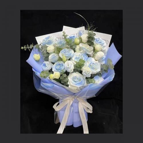 冰藍玫瑰鮮花花束