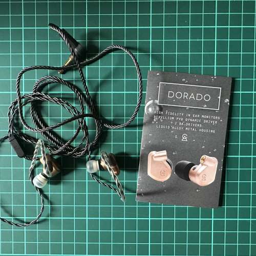 ASTELL&KERN KANN ASTRO SILVER AND CAMPFIRE AUDIO DORADO