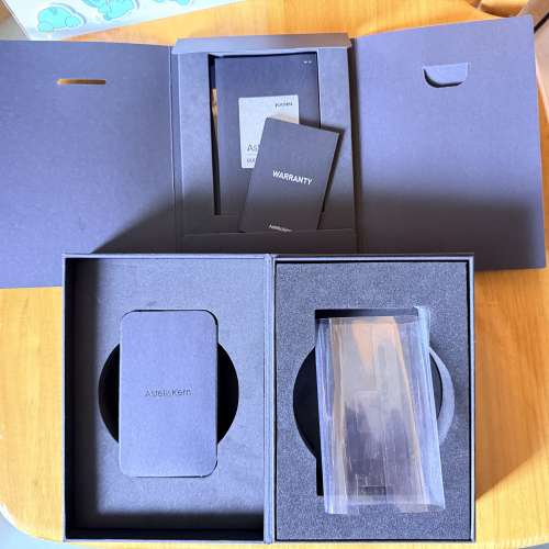 ASTELL&KERN KANN ASTRO SILVER AND CAMPFIRE AUDIO DORADO