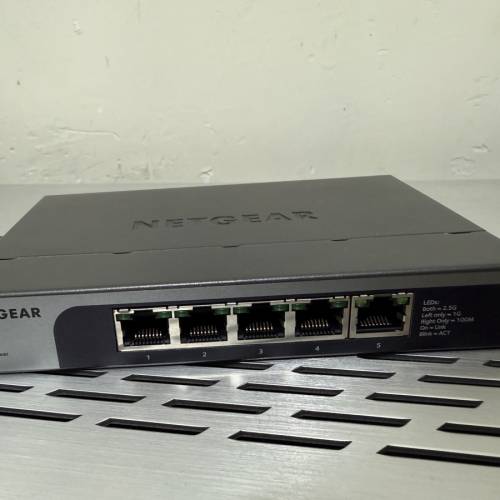 Netgear MS105 Multi-Gigabit Unmanaged Switch 5-Port 2.5G RJ45