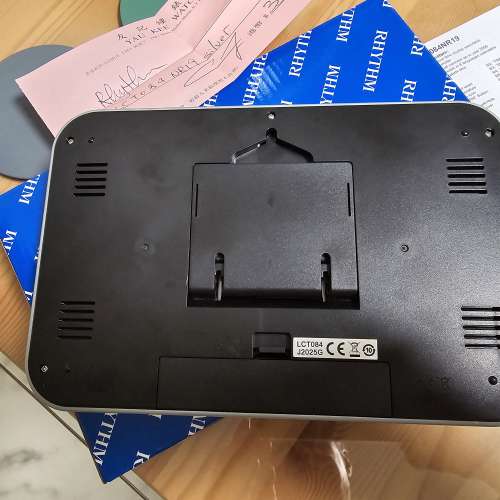 * 日本 * Rhythm * 麗聲＊中形 *  * 數字石英 鐘 *