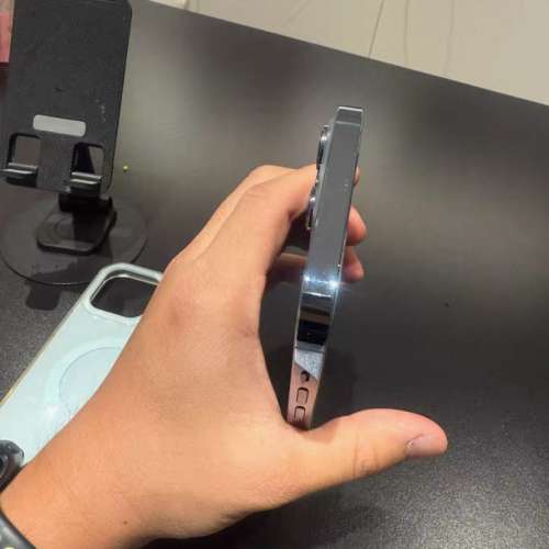 iPhone 13 pro max 1tb ，送Magsafe Case及玻璃貼