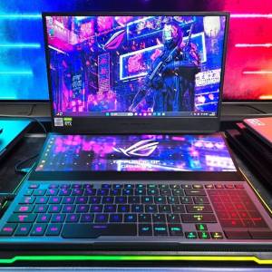 🅰️RTX2070S 🅰️Asus ROG Zephyrus Duo 15 GX550LWS 💽i7-10875H