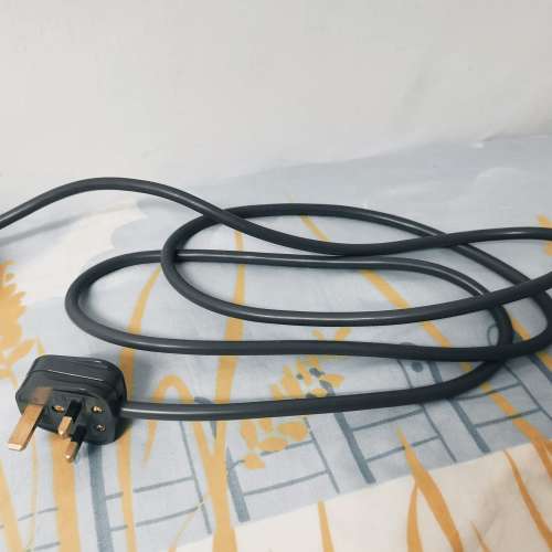 Belkin 6插蘇位防雷保護拖板 (BSV604sa2M) 原裝行貨--二手全正常--2.4安倍, 2個USB...