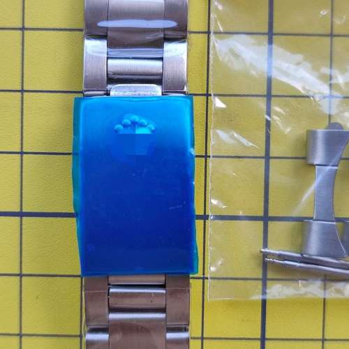 全新 &ldquo;代用&rdquo; 三格實芯厚鋼帶