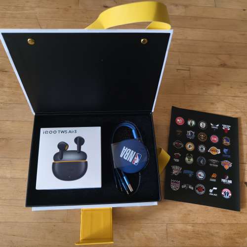 售全新IQOO TWS Air3 無線藍芽耳機**NBA聯名特别版禮盒套裝**