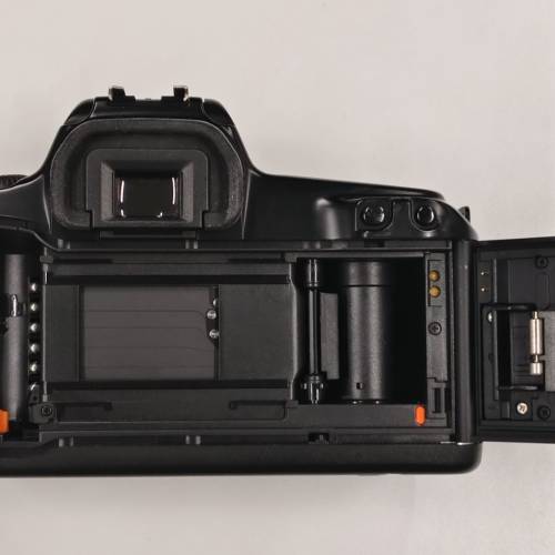 Caon EOS 1000 菲林相機