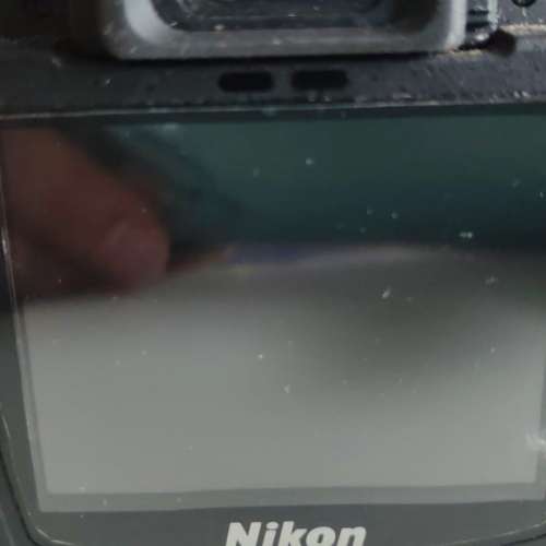 放已少用NIKON D60機身連KIT鏡18-55mm3.5-5.6G II ED鏡連樂聲閃燈一套=$1200(不議)