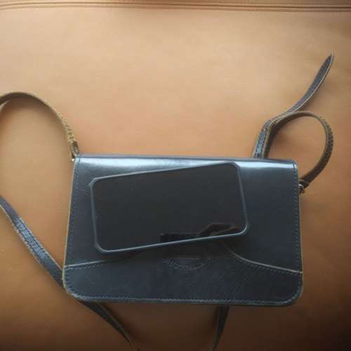 Handmade in Australia Burton & Hobbs leather bag