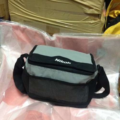 Nikon  厚身袋(塑膠內膽 )14x23x26cm New