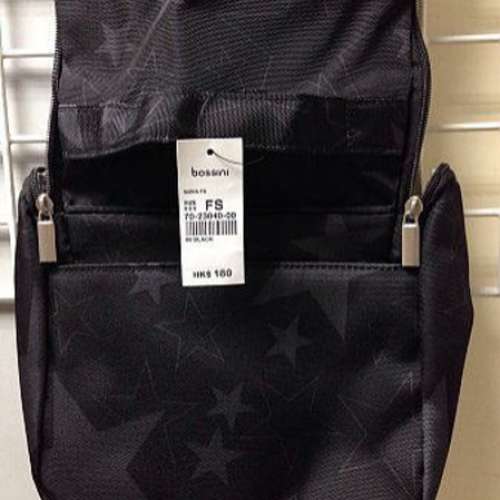 Bossini。浴室/化妝 收納包.Band New 全新w全新