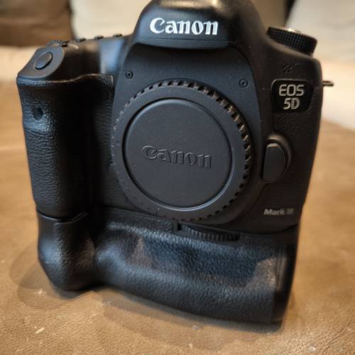 Canon EOS 5D Mark III 相機 5D3 DSLR w/ Battery Grip BG-E11 直倒
