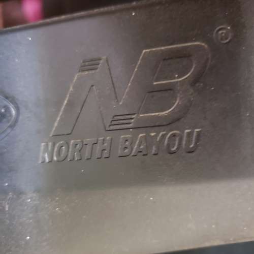 NB757-L400雙搖臂式牆架一套，旺角道自取