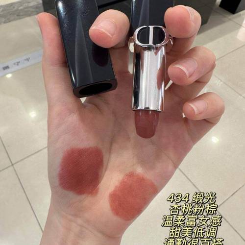 Dior 434 緞光杏桃粉棕唇膏