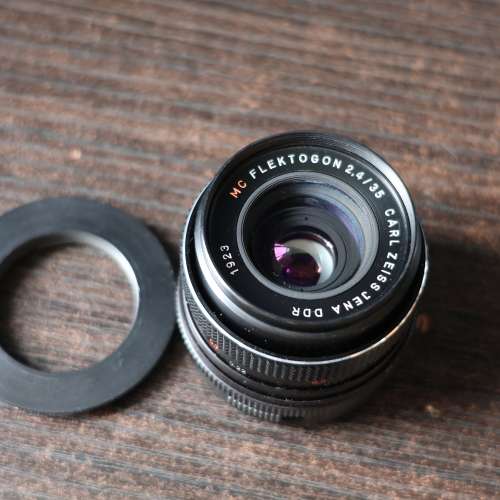 Carl Zeiss 35mm F2.4 Flektogon MC M42 東蔡