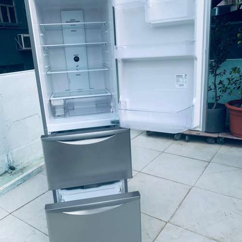 ♻️限時優惠中♻️落單即減$300♻️ 雪櫃 日立315公升 三門窄身款 可自動制冰 R-S...