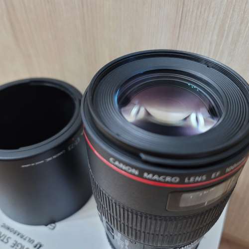 Canon EF 100mm f/2.8L Macro IS USM