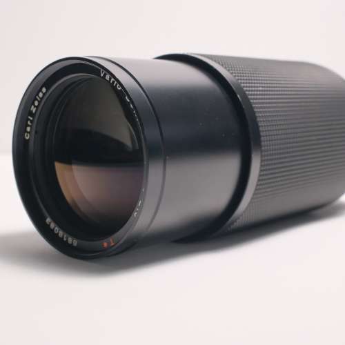 Contax Carl Zeiss Vario-Sonnar 70-210mm F/3.5 AEG MF Lens