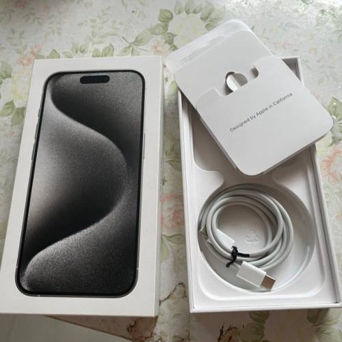 iPhone 15 PRO 256G, 99% 新，電 88%, 齊包裝配件，香港行貨