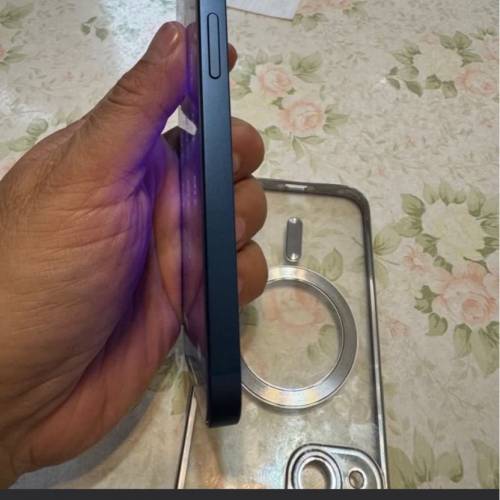 iPhone 13 256G, 99% 新，電 89% 齊包裝配件，香港行貨