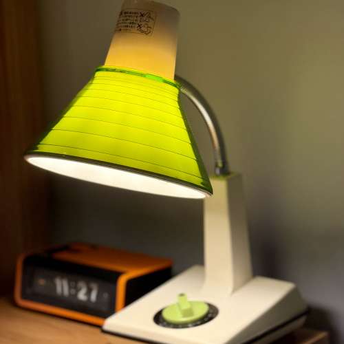 出售 昭和時期 HITACHI 日立 座枱燈一箋，100%正常，整體90%新，款式經典，有120分...