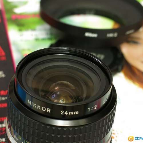Nikon Ais 24 mm f/2 + HK-2 Lens Hood