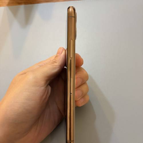 iphon11 Pro，港牌雙卡金色64GB，已換新電池100%，Mon靚冇花，95%新