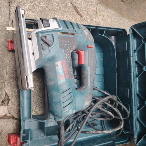 Bosch  gst150bce  曲缐锯