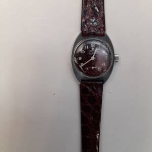 古董Vintage Swiss Yema Lady's Hand-winding  Red Dial Watch W/Offset Second Hand.